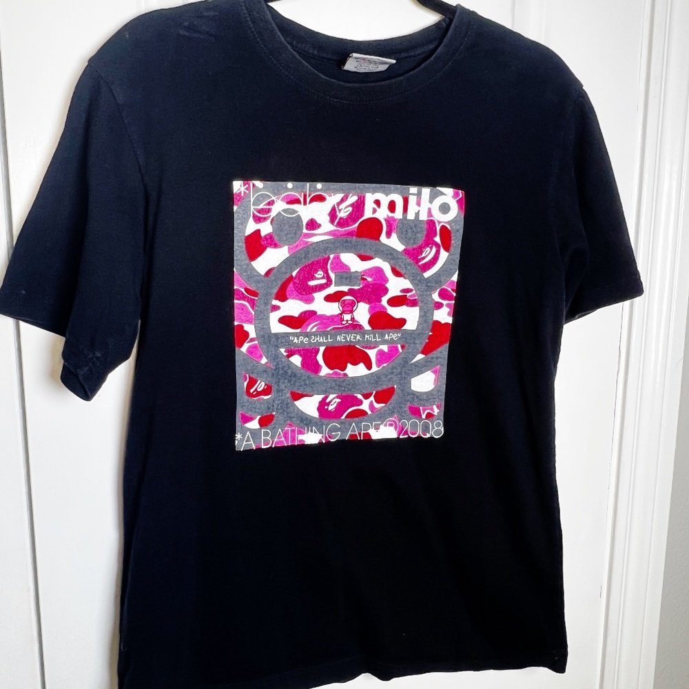 BAPE x Milo Graphic Tee – 2008 – Distressed – Size Large